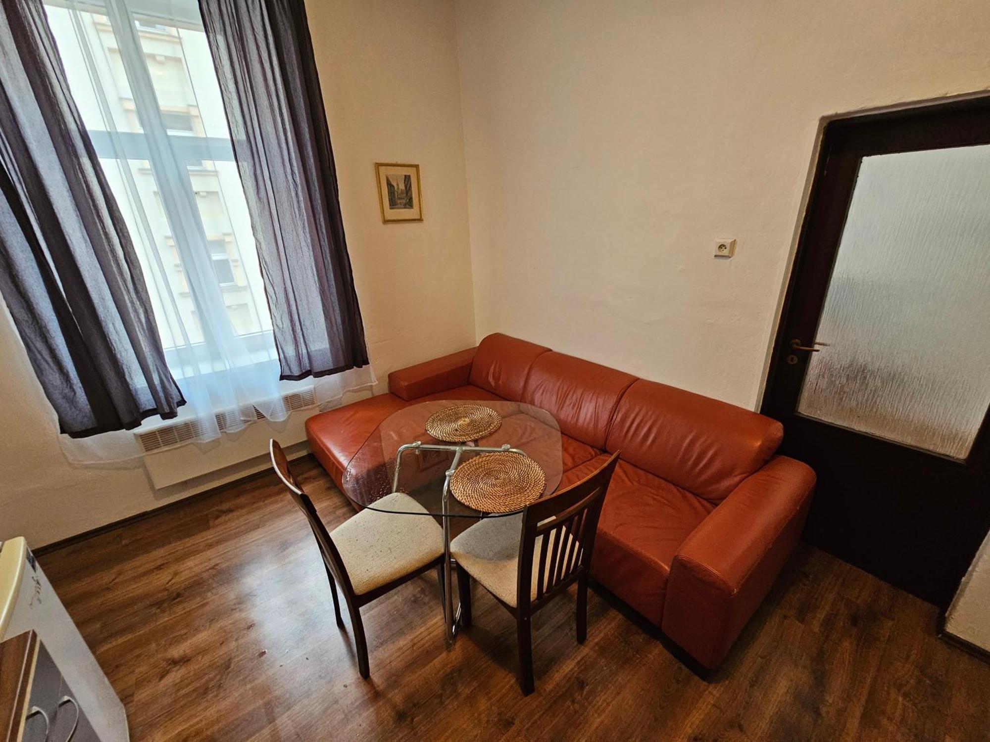 Daire Zizkov 2c Prag